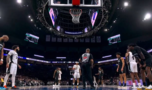 九游游戏中心-是人吗?39+15+5帽!班啊,过于离谱了!最精彩1个对阵!天王山?|马刺|华子|森林狼|多苏穆|圣安东尼奥马刺队_新浪体育_新浪新闻